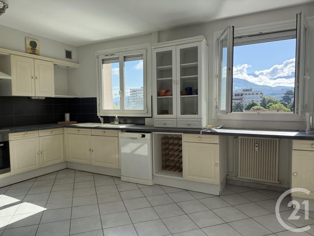 Appartement T4 à vendre - 3 pièces - 86.96 m2 - ECHIROLLES - 38 - RHONE-ALPES - Century 21 Agence Foch