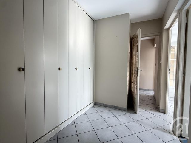 Appartement T4 à vendre - 3 pièces - 86.96 m2 - ECHIROLLES - 38 - RHONE-ALPES - Century 21 Agence Foch