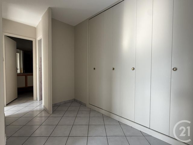 Appartement T4 à vendre - 3 pièces - 86.96 m2 - ECHIROLLES - 38 - RHONE-ALPES - Century 21 Agence Foch