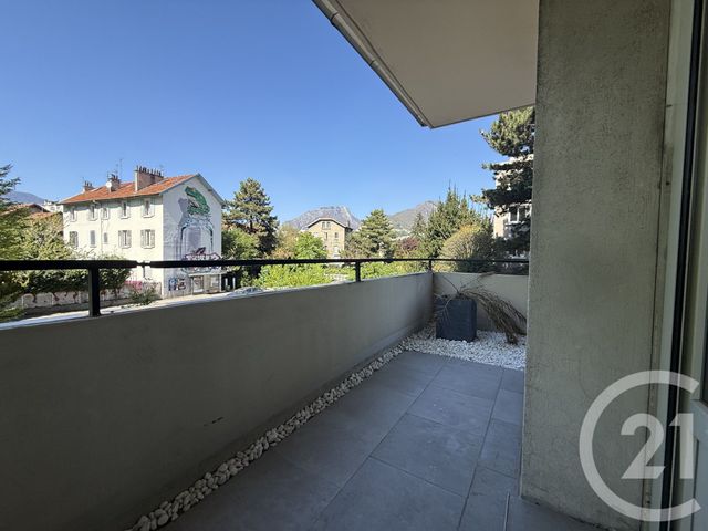 Appartement F3 à vendre - 3 pièces - 72.32 m2 - GRENOBLE - 38 - RHONE-ALPES - Century 21 Agence Foch