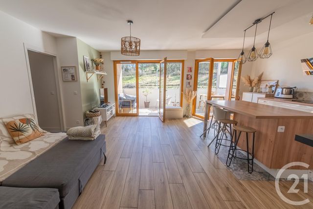 Appartement T3 à vendre - 3 pièces - 71.83 m2 - SEYSSINS - 38 - RHONE-ALPES - Century 21 Agence Foch