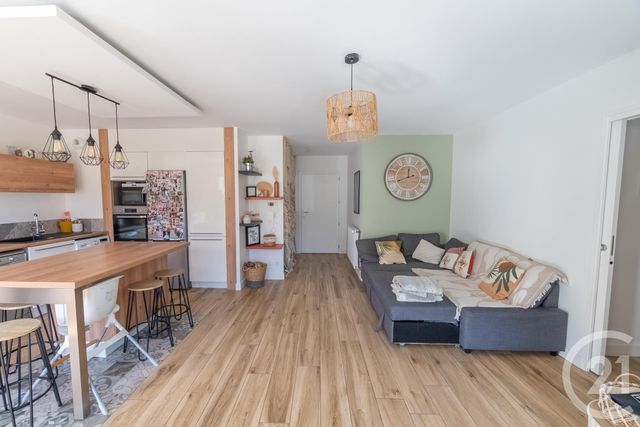 Appartement T3 à vendre - 3 pièces - 71.83 m2 - SEYSSINS - 38 - RHONE-ALPES - Century 21 Agence Foch