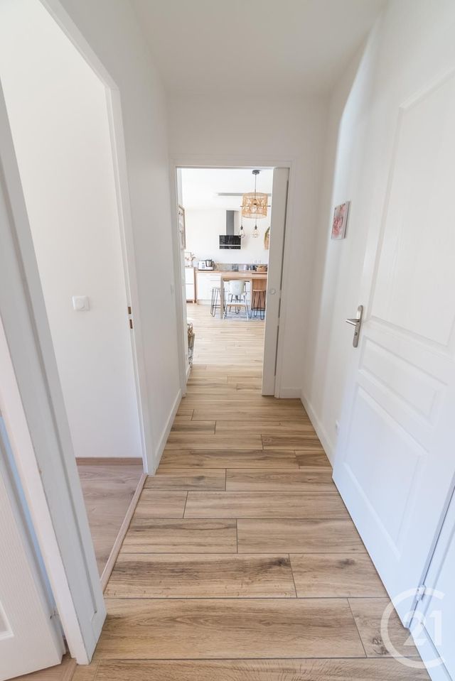 Appartement T3 à vendre - 3 pièces - 71.83 m2 - SEYSSINS - 38 - RHONE-ALPES - Century 21 Agence Foch