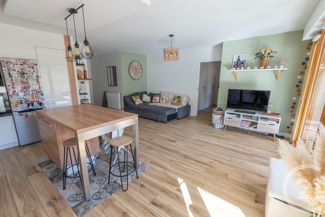 Appartement T3 à vendre - 3 pièces - 71.83 m2 - SEYSSINS - 38 - RHONE-ALPES - Century 21 Agence Foch